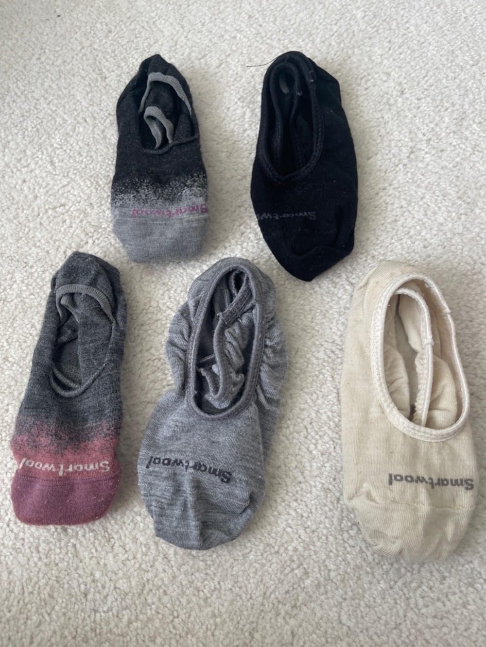 Smartwool women’s No-Show Sock Liners in Black & Gray Accent